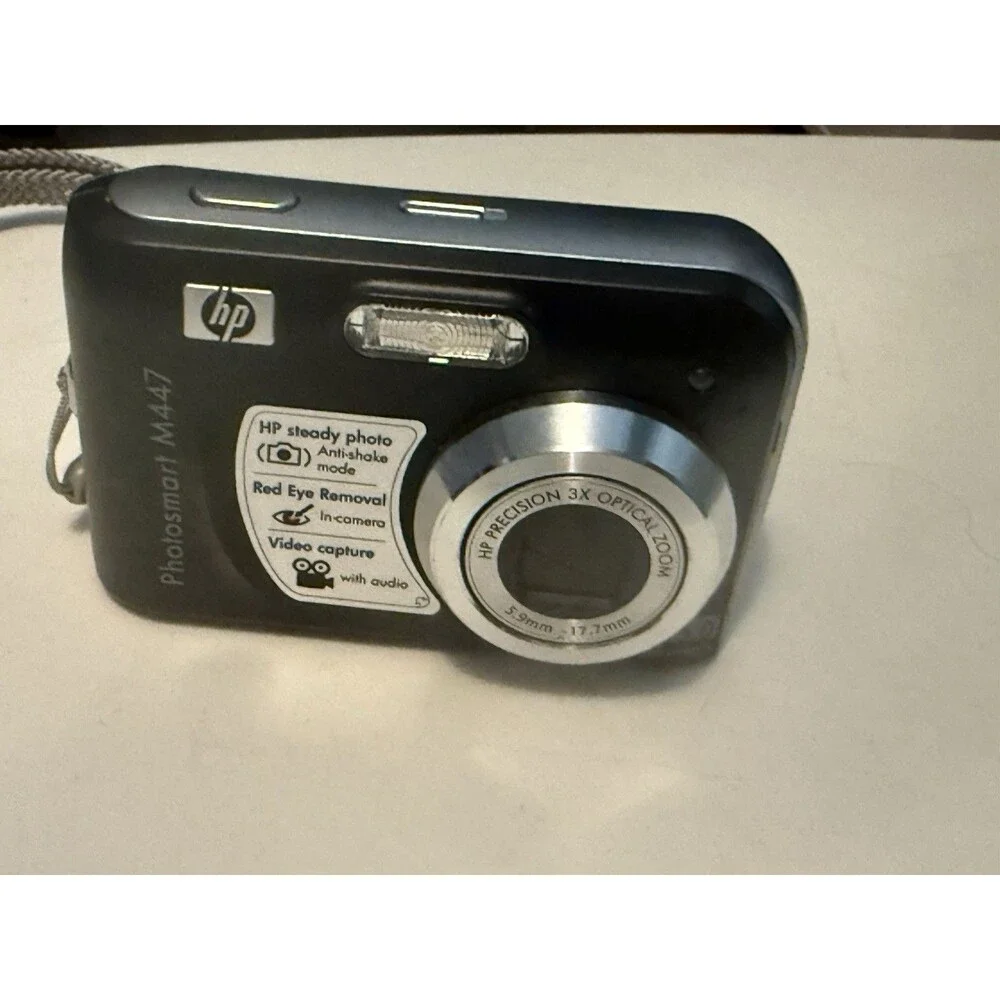 HP PhotoSmart M447 5.0 Digital Camera - Black W/ strap